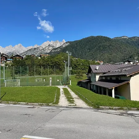 Lunga Via Delle Dolomiti-2